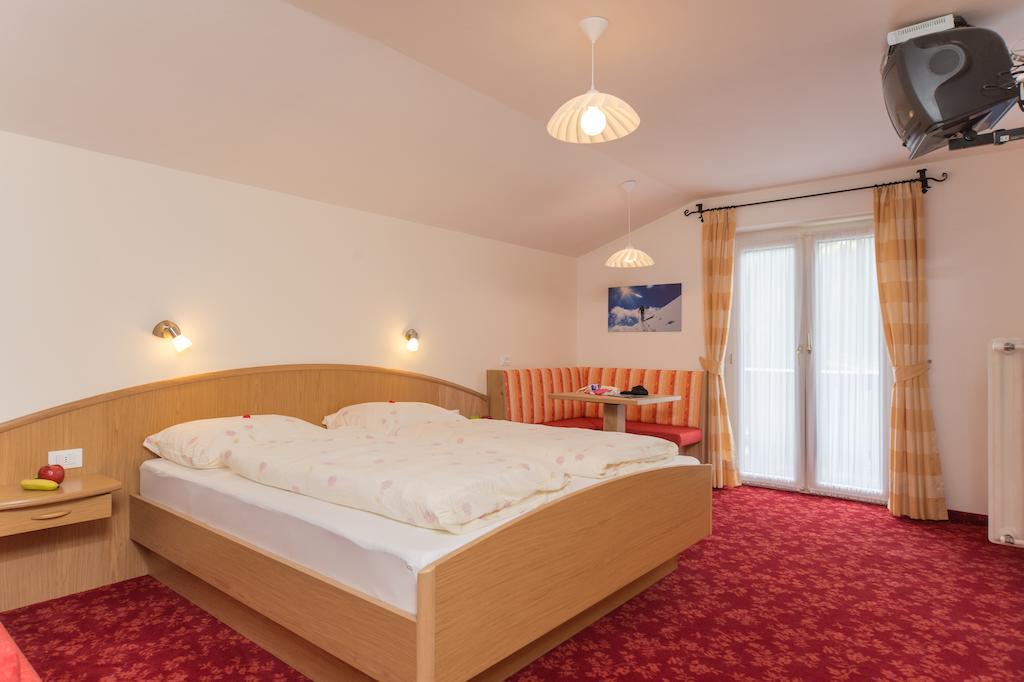 Kedul Lodge Santa Cristina Val Gardena Habitación foto