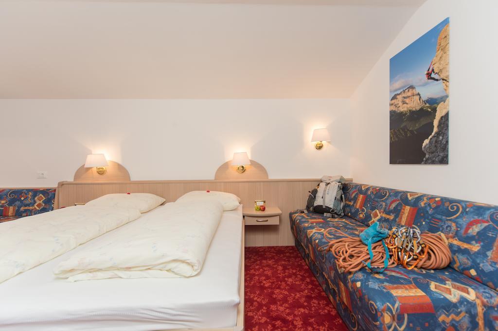 Kedul Lodge Santa Cristina Val Gardena Habitación foto